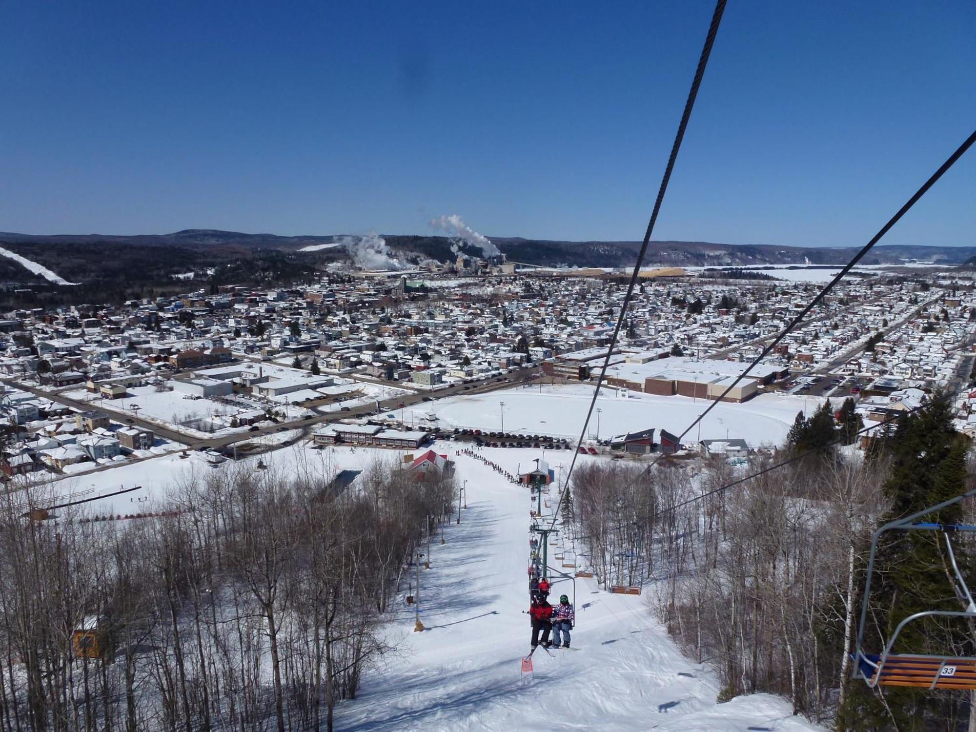 Domaine Le Bostonnais - Le Village En Bois Rond La Tuque Eksteriør billede